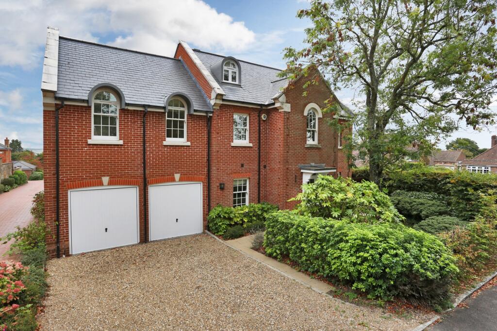 Main image of property: Birchfield, Sundridge, Sevenoaks, Kent, TN14