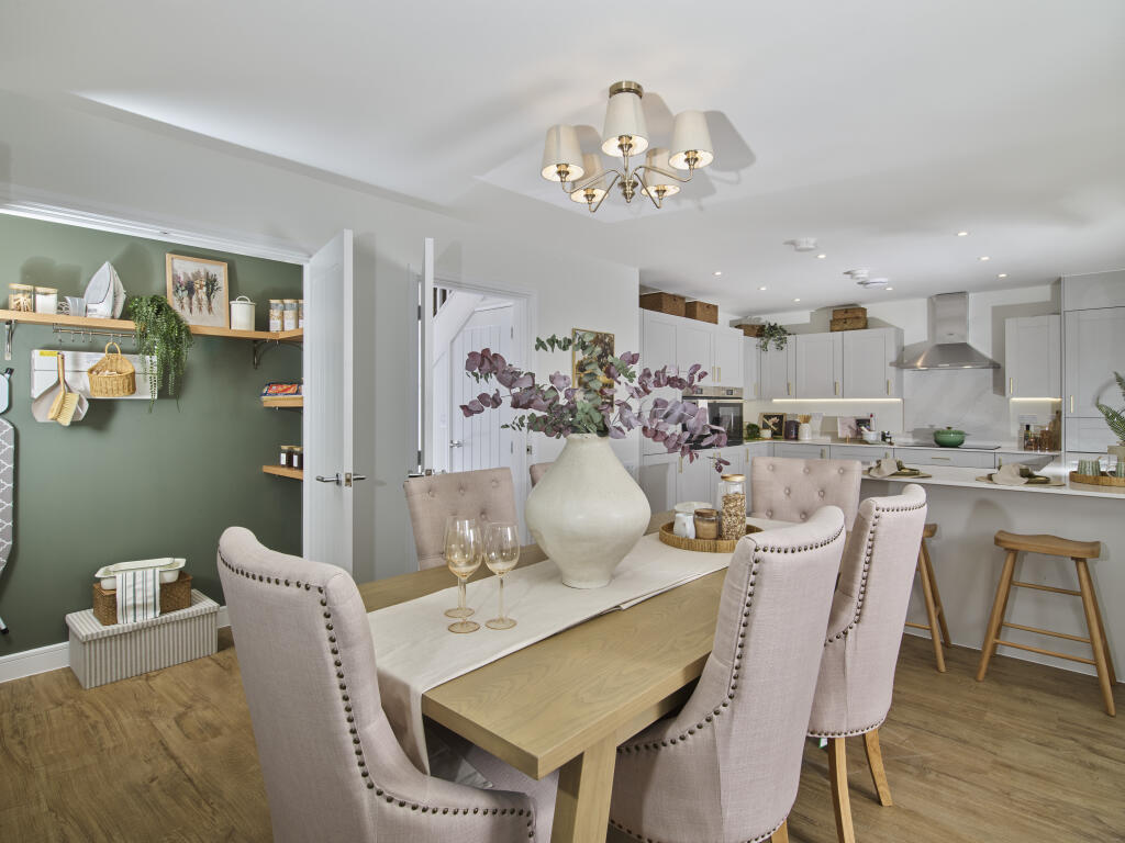 Main image of property: Ravengar Grove,
Rayleigh,
Essex,
SS6 9XS