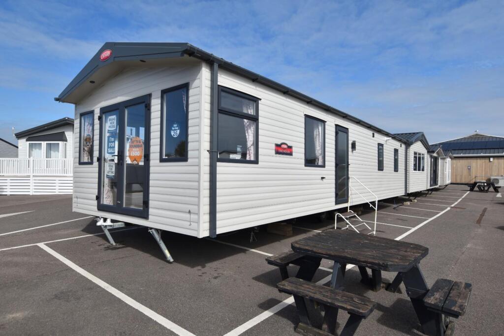 Main image of property: Hythe Road, Dymchurch