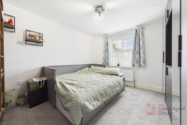 CAM05545G0-PR0011-STILL028
