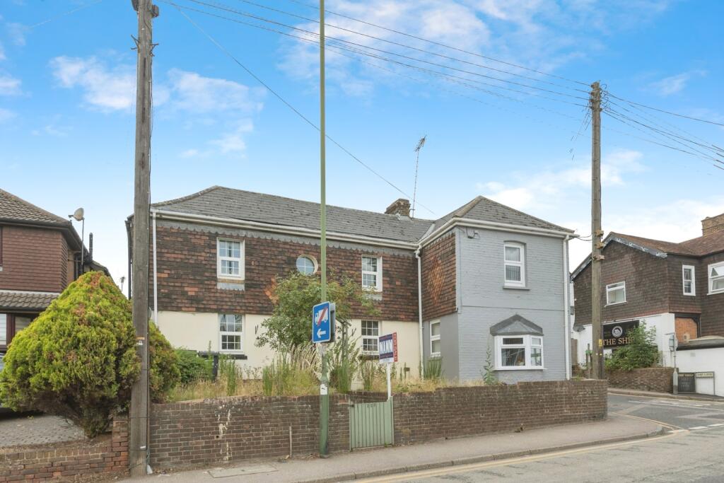 Main image of property: Main Road, Sutton At Hone, Dartford, Kent, DA4