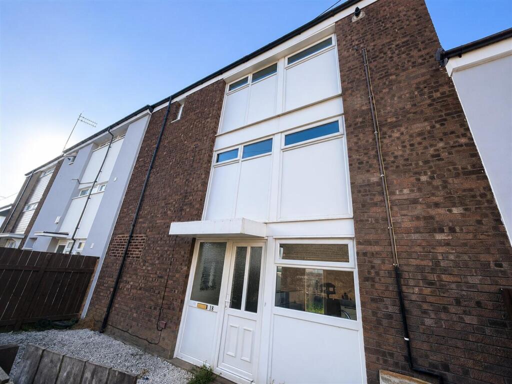 Main image of property: Cadeleigh Close, Bransholme