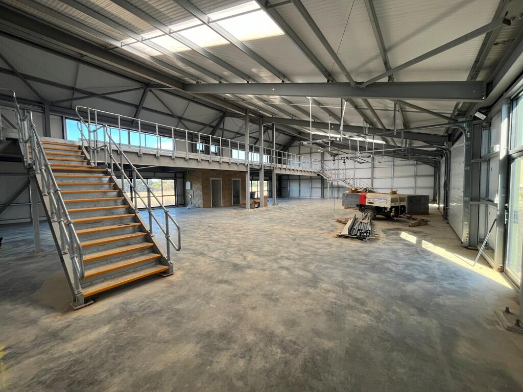 Photo 10
