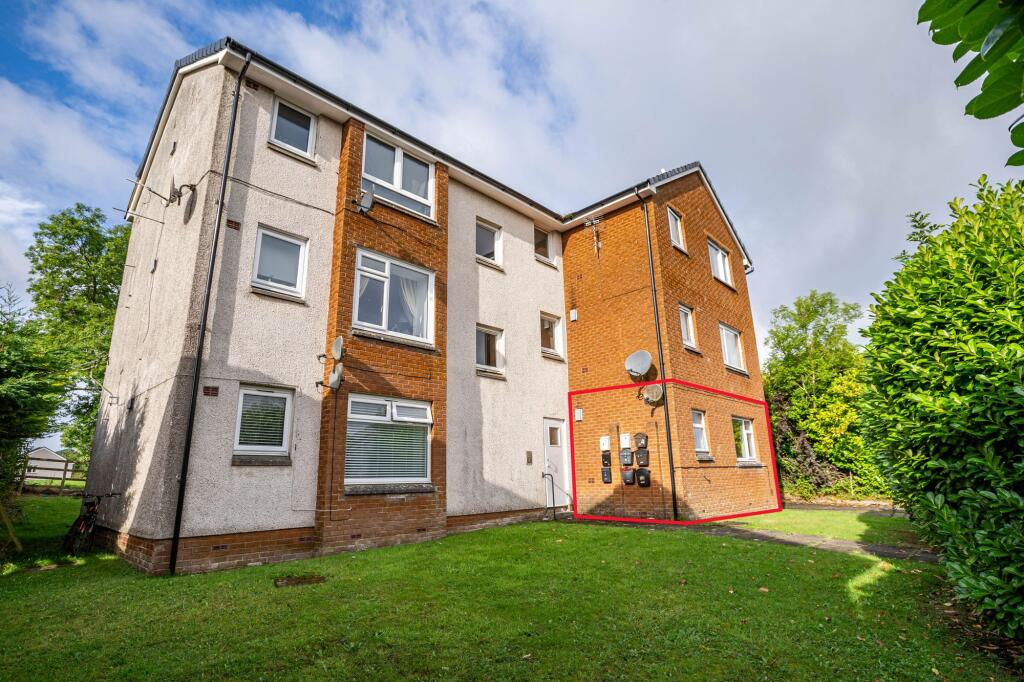 Main image of property: 6 Oakfield Drive, Dumfries, DG1 4PD