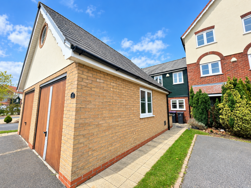 Main image of property: 7 Marine Approach, Burton Waters, Lincoln
