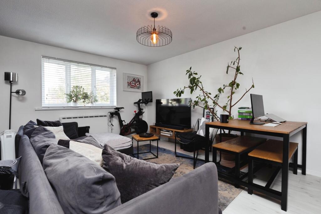 Main image of property: Woodlands Road, Walthamstow, E17
