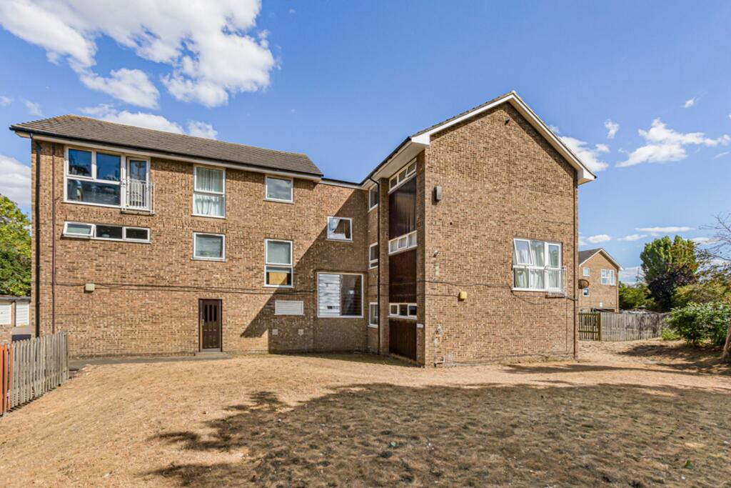Main image of property: Hilly Fields, Welwyn Garden City, AL7