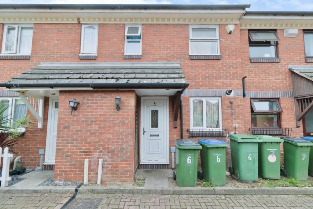 Main image of property: Garside Close, London, SE28