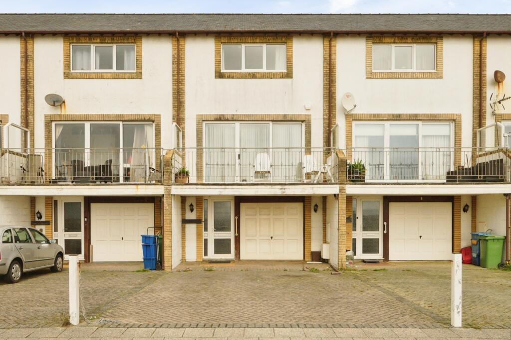 Main image of property: Min Y Traeth, Victoria Parade, Pwllheli, Gwynedd, LL53