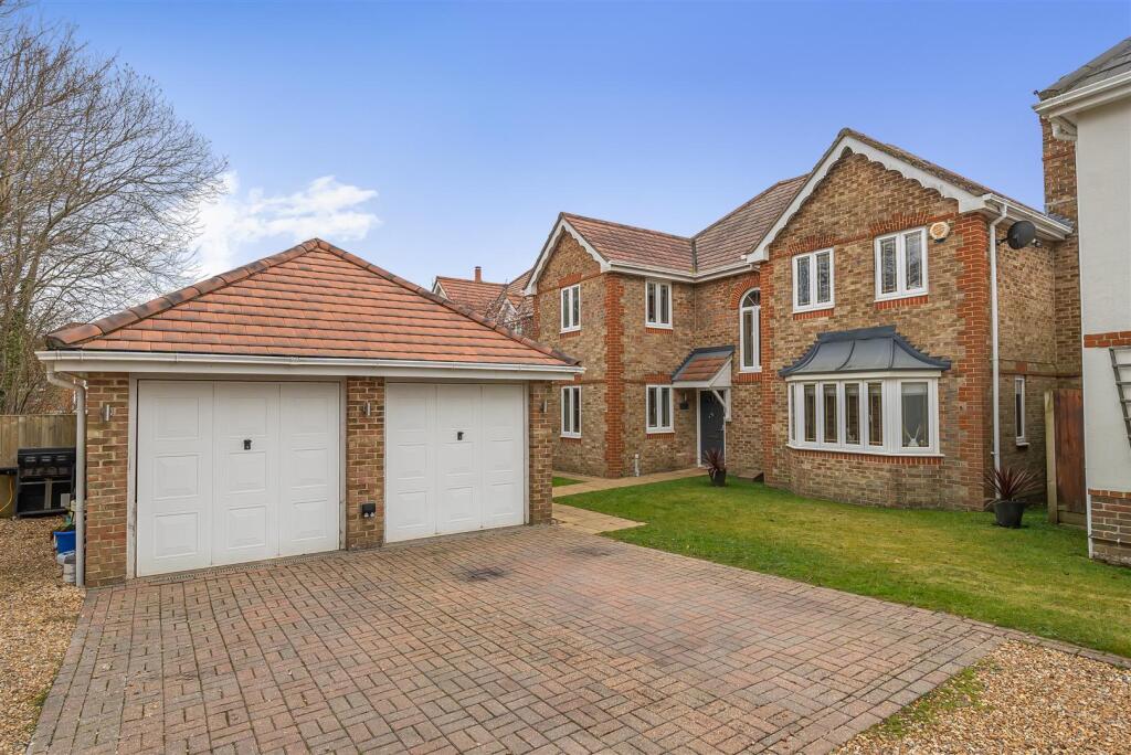 Main image of property: Calabrese, Swanwick
