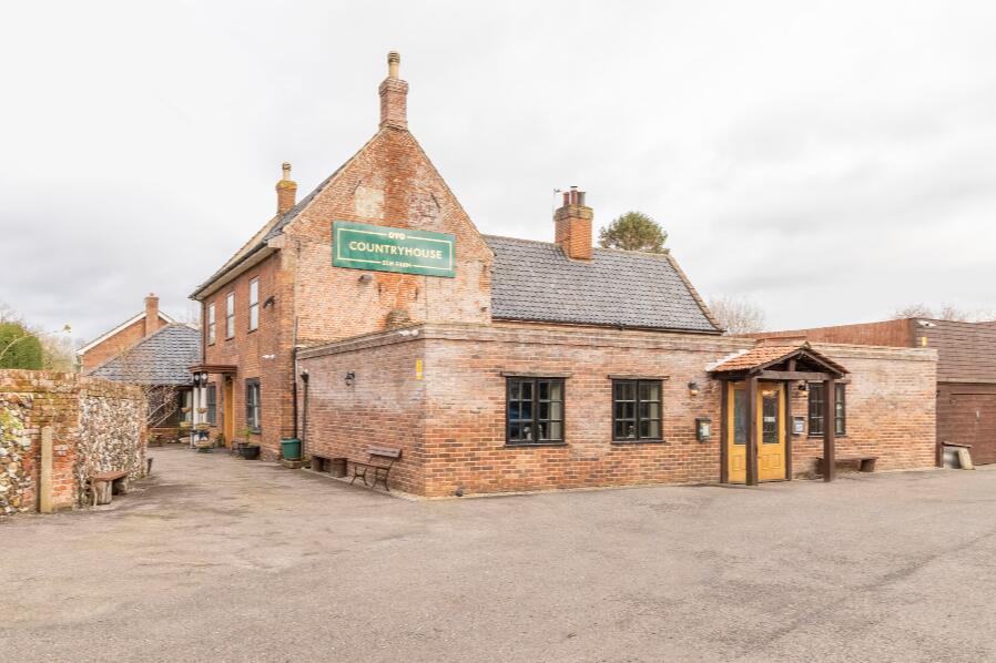 Main image of property: Elm Farm Country House Hotel 55 Norwich Road, Horsham St Faith, NR10 3HH