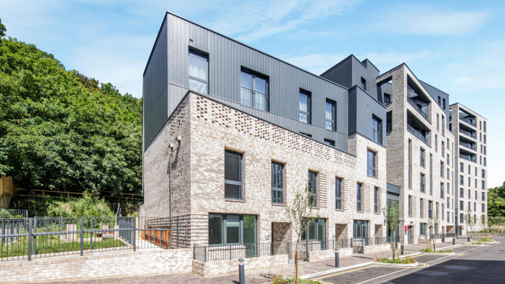 Main image of property: Lewes Road
Brighton
BN2 4FY