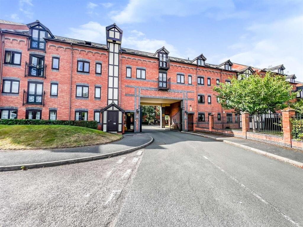 Main image of property: Waterside, The Moorings, Leamington Spa