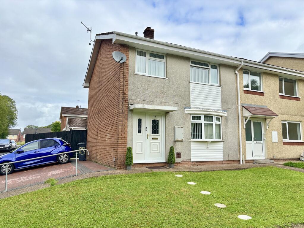 Main image of property: Godre'r Fro, Pontardawe, Swansea.