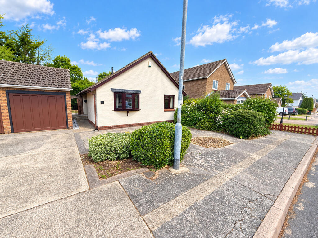 Main image of property: Steeple Heights, Benfleet, SS7