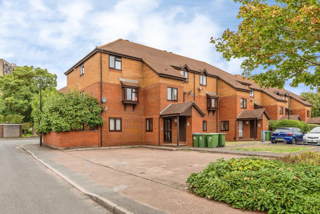 Main image of property: Brunel Road, Redbridge, Southampton, Hampshire, SO15