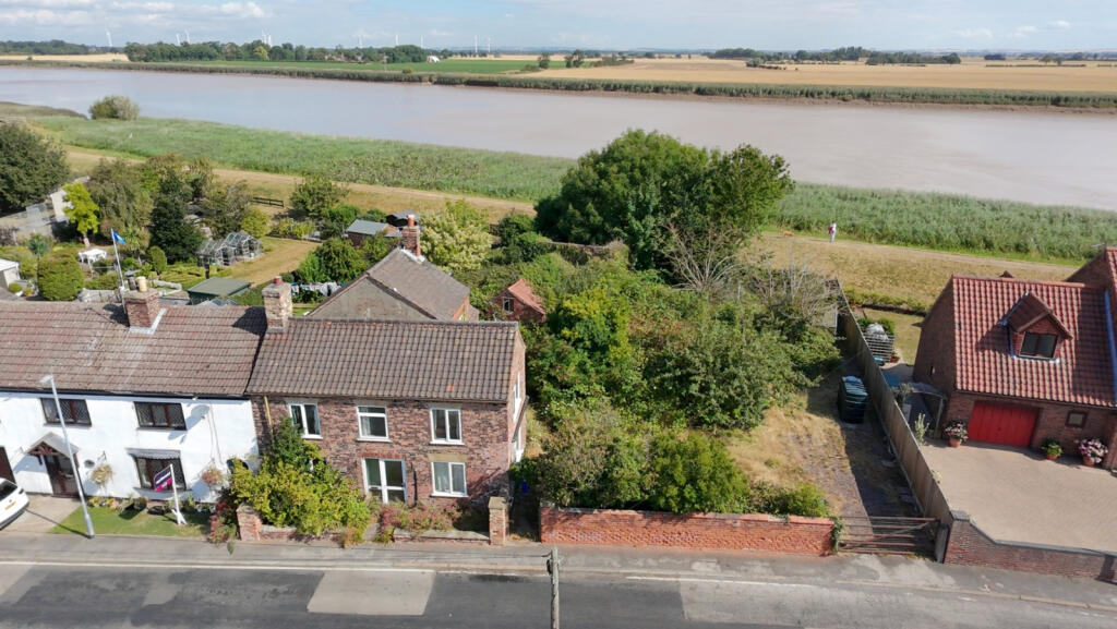 Main image of property: Main Street, Reedness, Goole, DN14 8HG