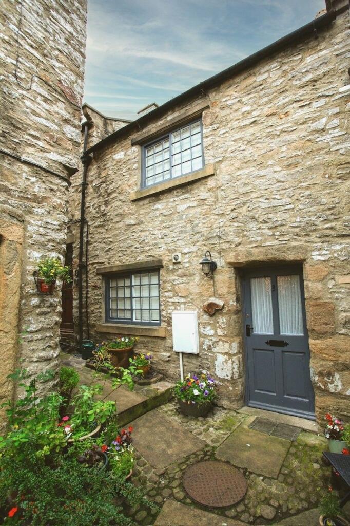 Main image of property: 3 Castle Mews, Middleham