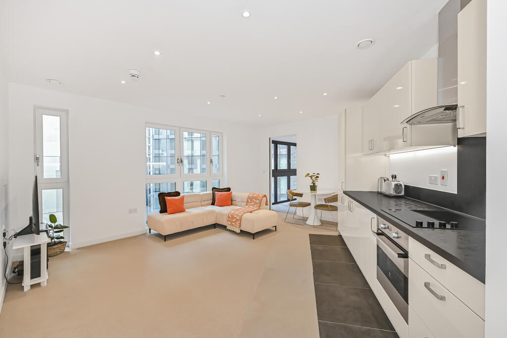 Main image of property: Wiverton Tower, Aldgate East, E1