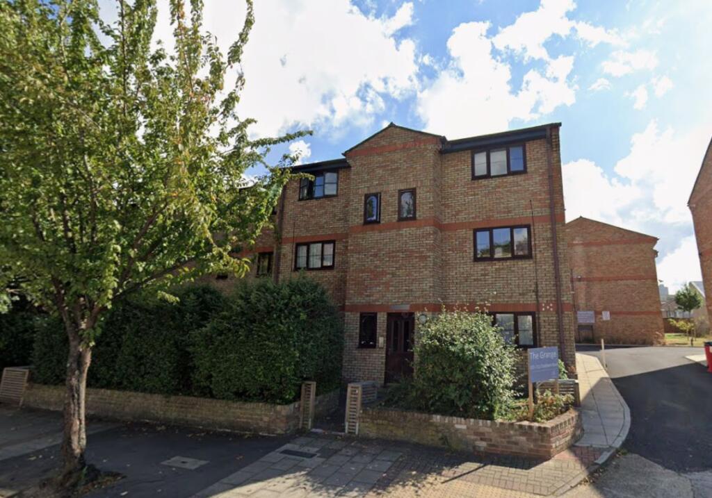 Main image of property: First Floor Flat, 107 Chobham Road, Stratford, London, Newham, E15 1LX