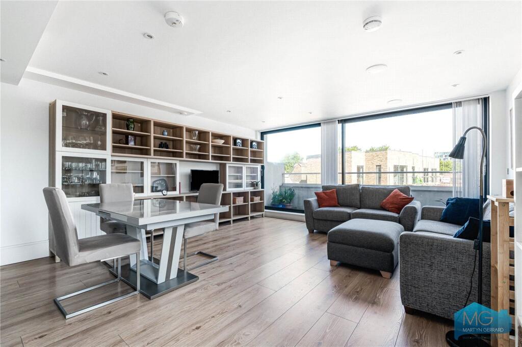 Main image of property: Athenaeum Road, Whetstone, London, N20
