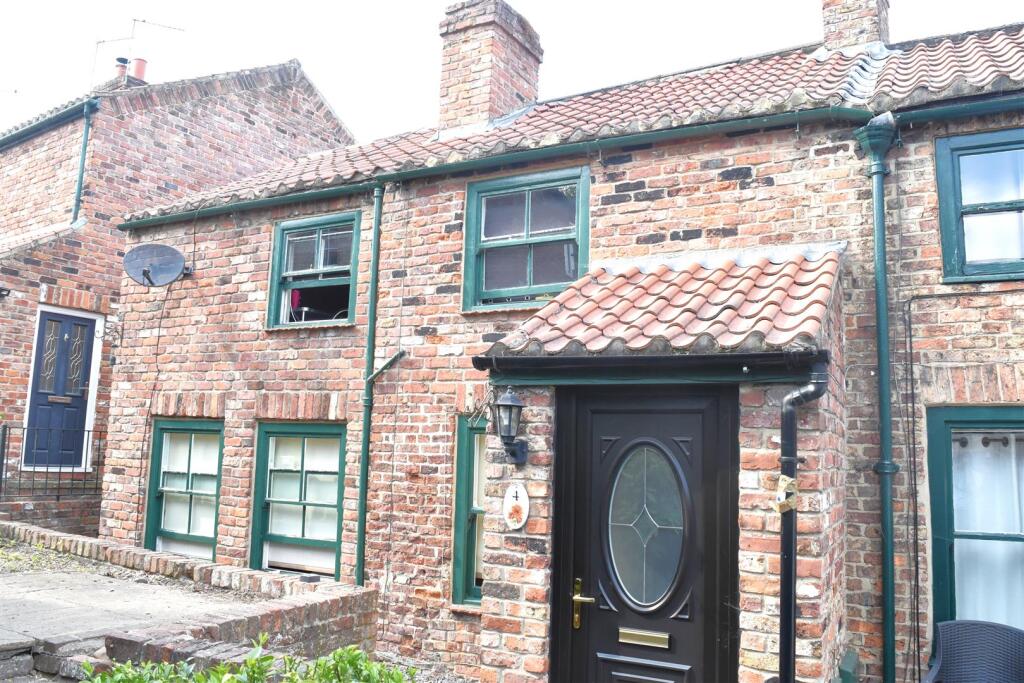 Main image of property: Metcalfes Court, Ripon, HG4 1EP