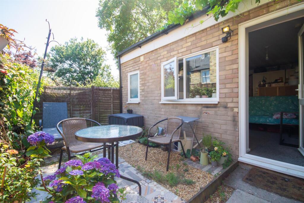 Main image of property: Studio - Catharine Street, Cambridge