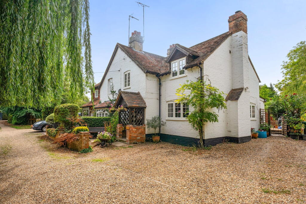 Main image of property: The Barracks, Newnham, Hook RG27 9NW