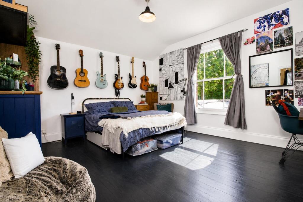 Main image of property: Chiltern Road, Hitchin