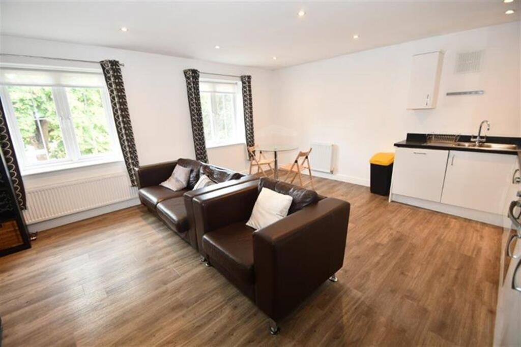 Main image of property: 2 bedroom Top Floor Apartment in Godalming