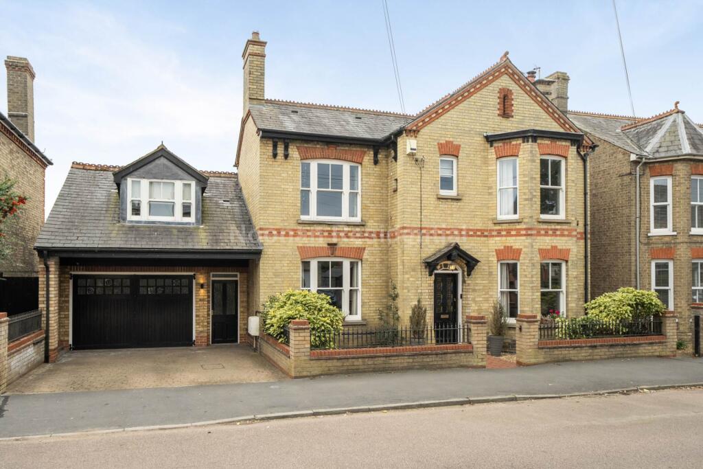 Main image of property: Avenue Road, St Neots