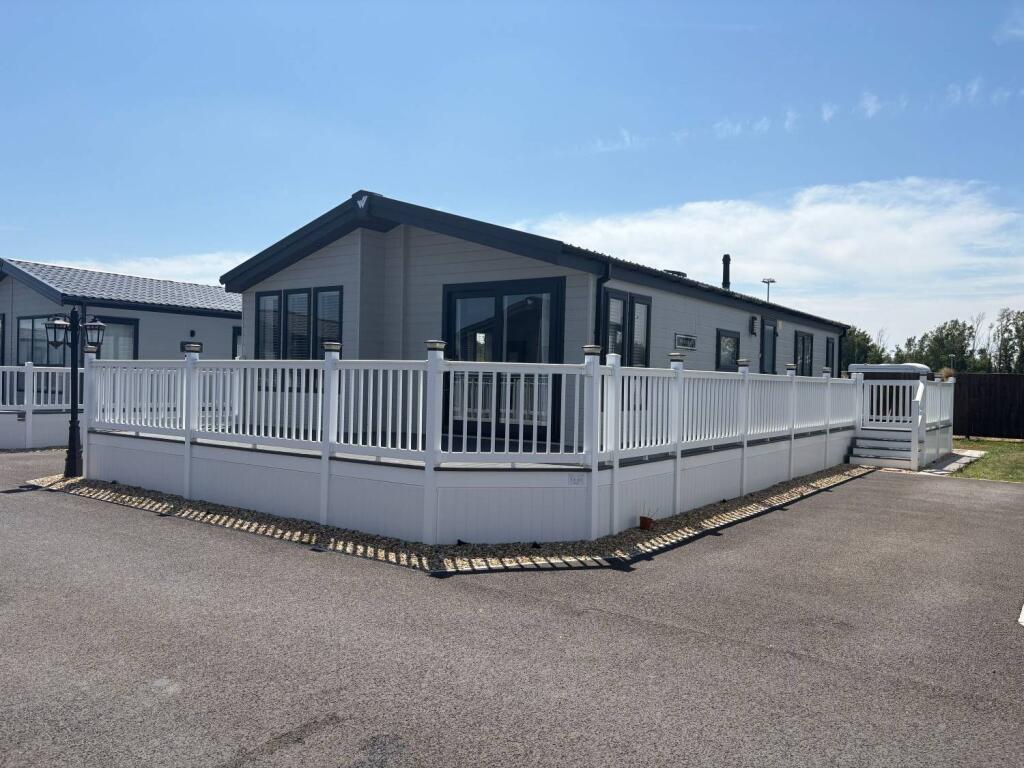 Main image of property: Edithmead,, Highbridge, TA9 4HE