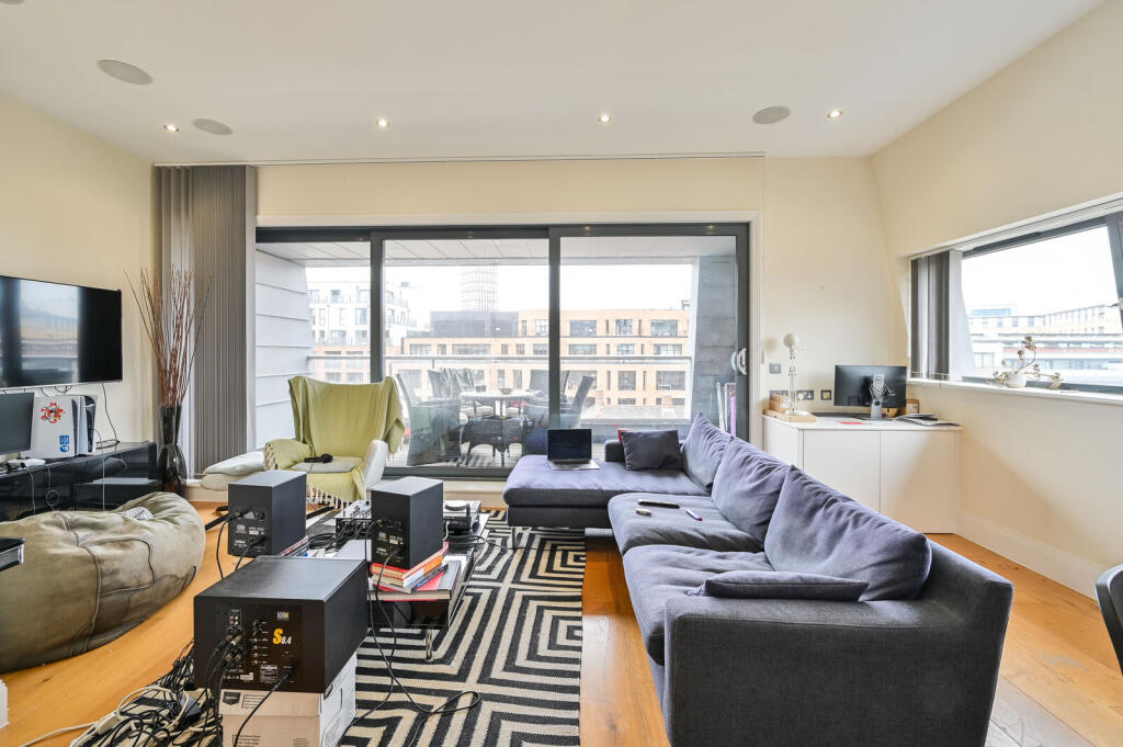 Main image of property: 38 Glasshill Street, SE1, Southwark, London, SE1