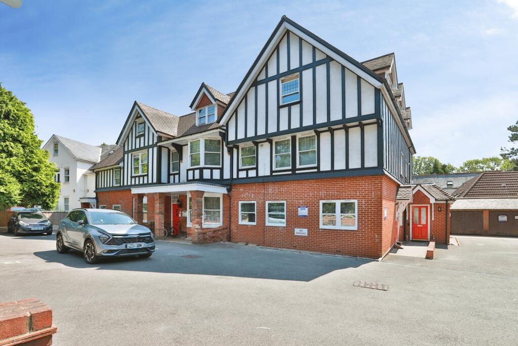 Main image of property: Charminster Road, CHARMINSTER, Bournemouth, Dorset, BH8