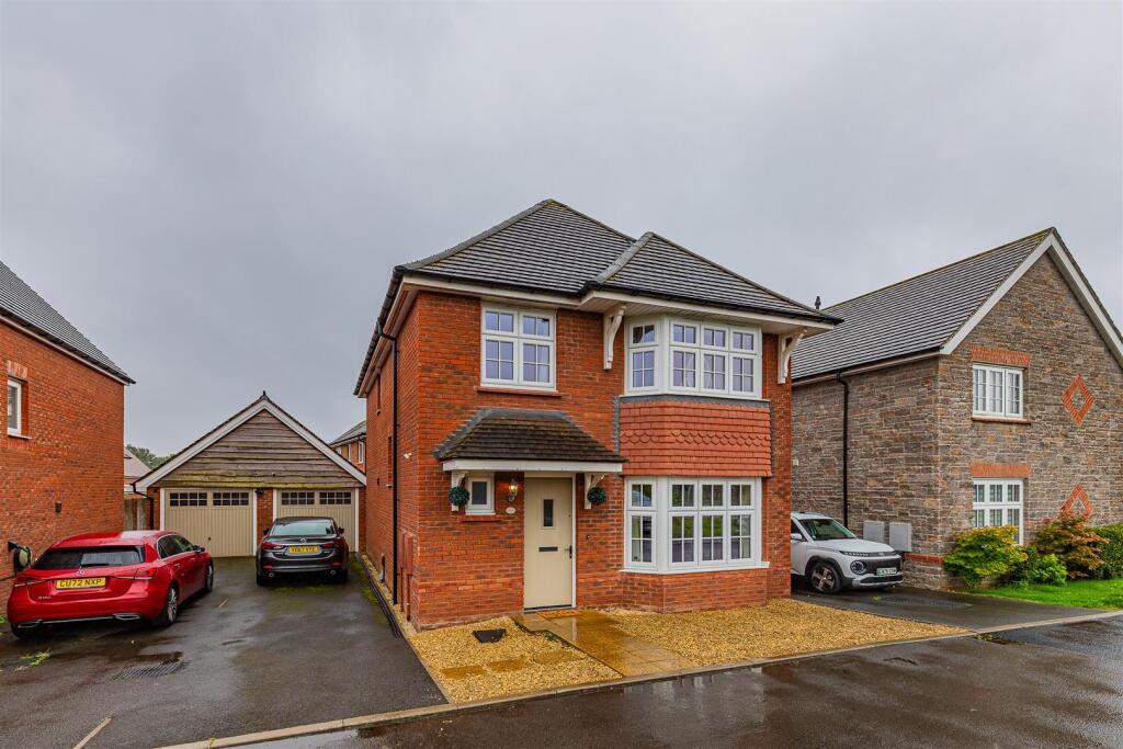 Main image of property: Heol Nant Glandulas, Lisvane, Cardiff