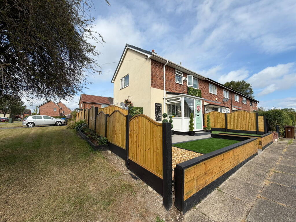 Main image of property: Pudding Lane, Hyde, SK14 3HZ