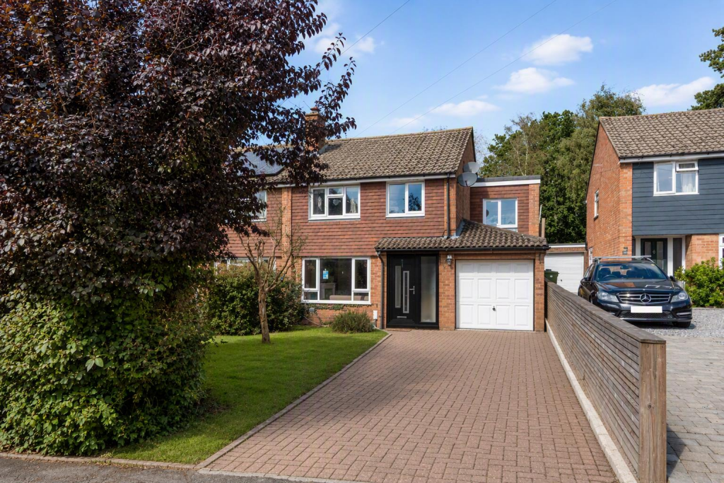 Main image of property: Woodlands Close, Sarisbury Green