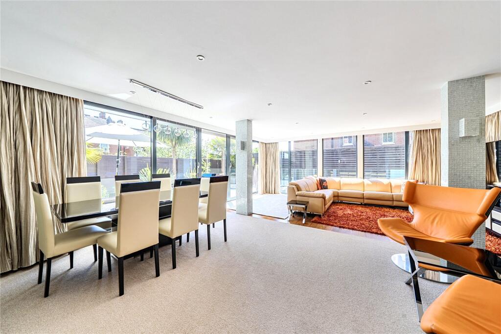 Main image of property: Grosvenor Gardens, London, N10