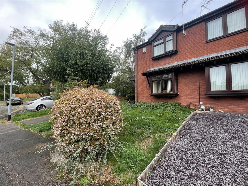 Main image of property: Kestrel Close, Carlton, Nottinghamshire