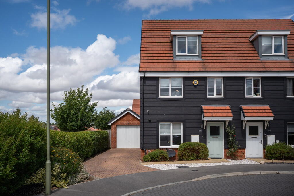 Main image of property: Tweed Road, Andover, SP11 6ZT
