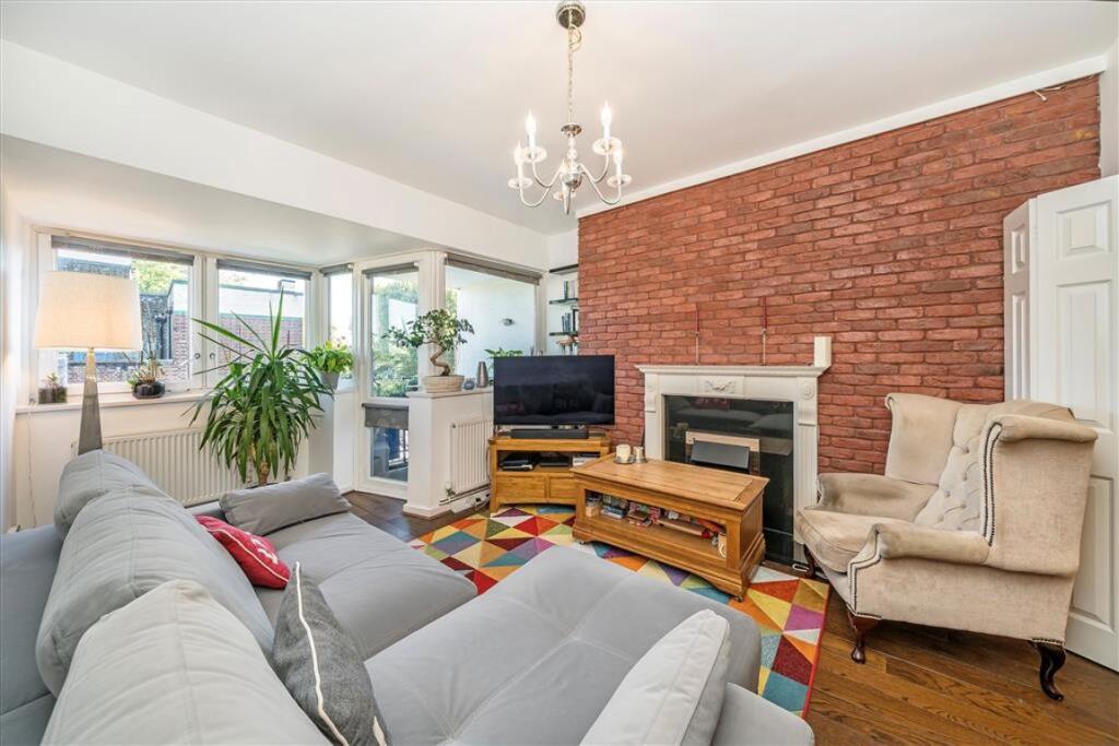 Main image of property: Burbage Close, London Bridge
