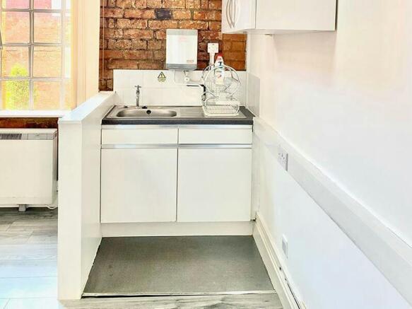 Suite 207c5.JPG