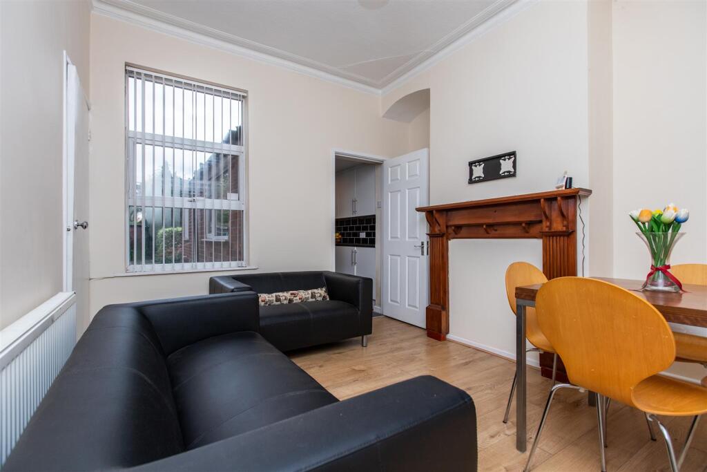 Main image of property: Pershore Road, Birmingham, B29
