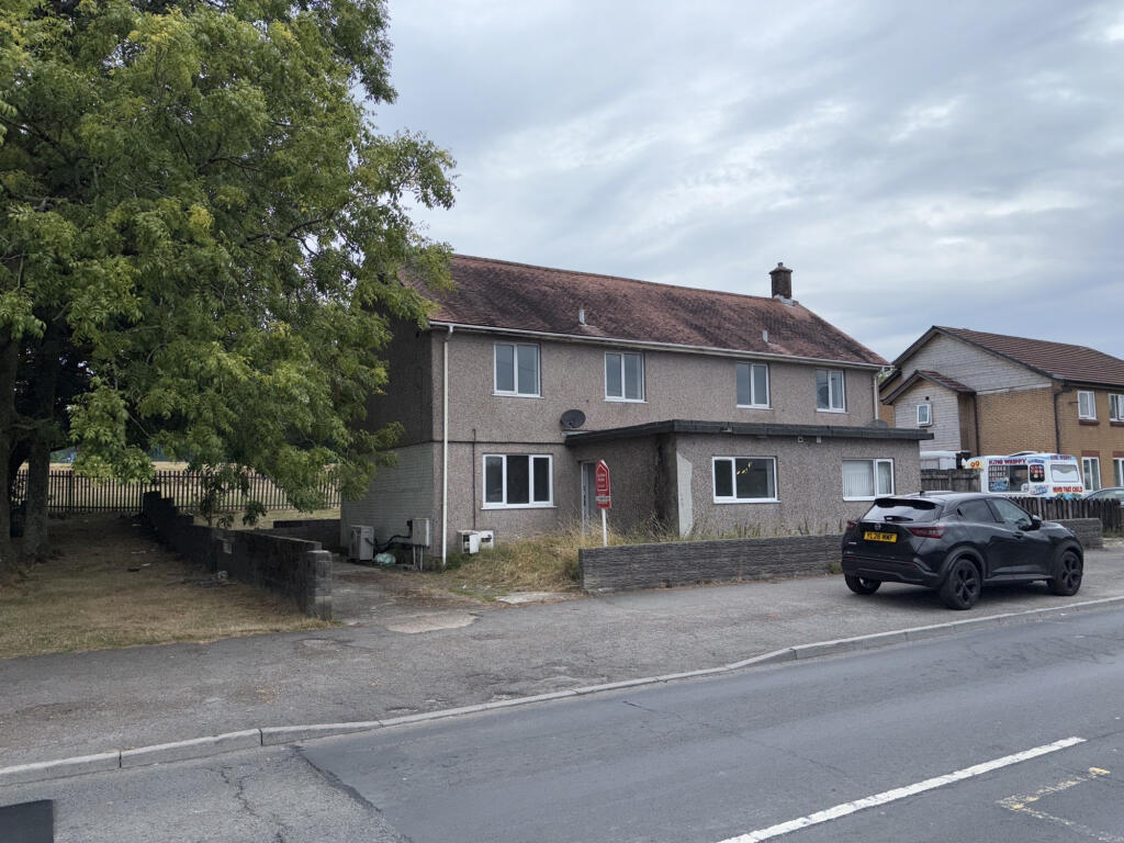 Main image of property: 129 Longview Road, Clase, Swansea, South Wales SA6 7HP