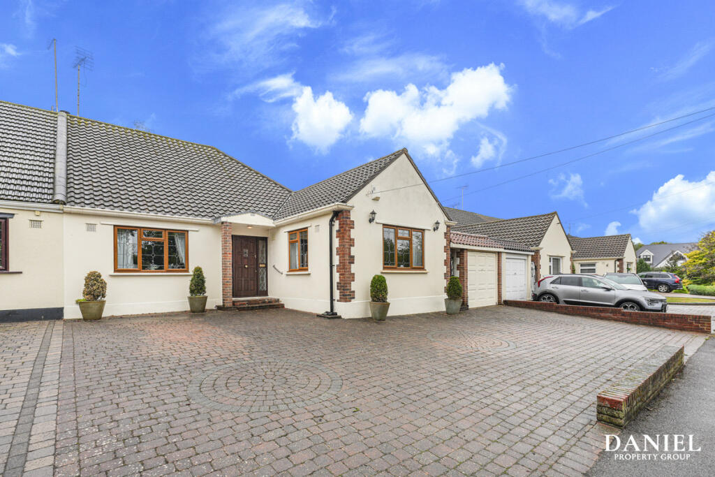 Main image of property: Pear Trees, Brentwood, CM13 3