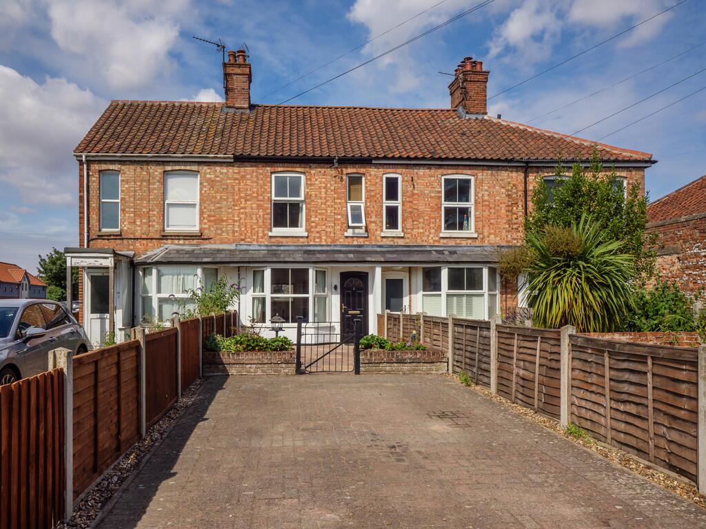 Main image of property: 13 Queens Road, Fakenham NR21 8BS