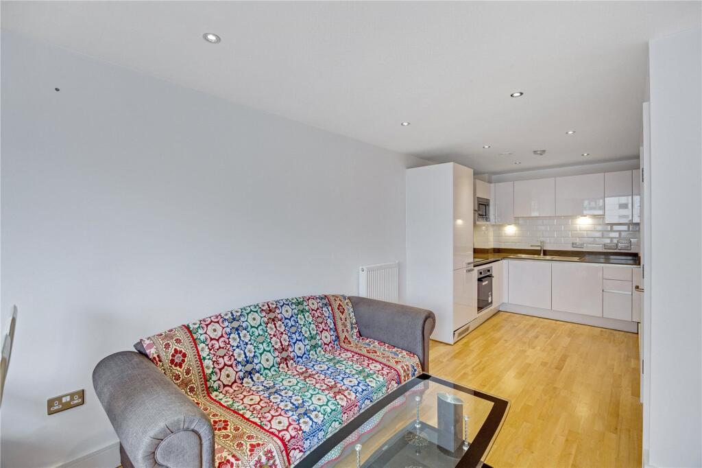 Main image of property: 20 Victoria Parade, London