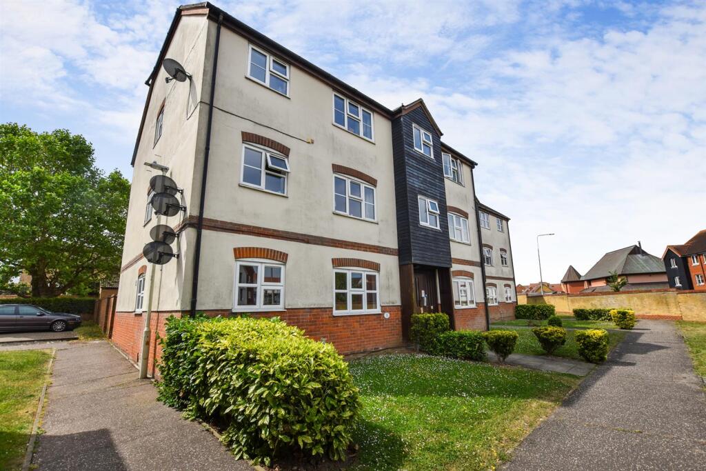 Main image of property: Thornborough Avenue, South Woodham Ferrers