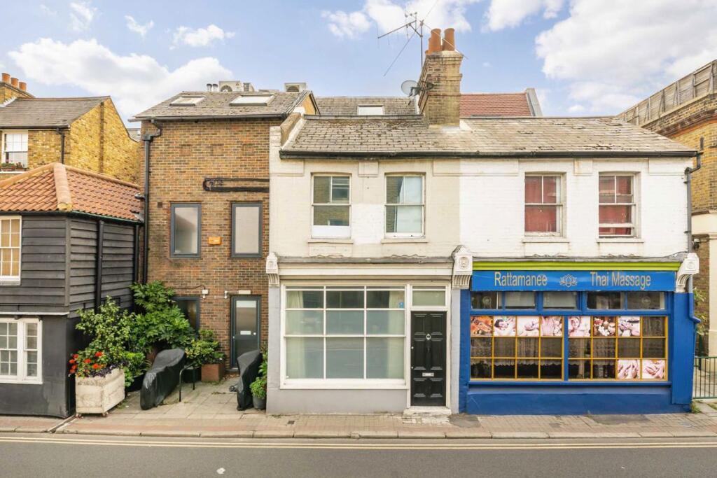 Main image of property: Sheen Road, Richmond