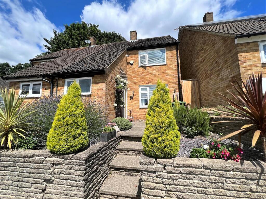 Main image of property: Gascoigne Way, Billericay